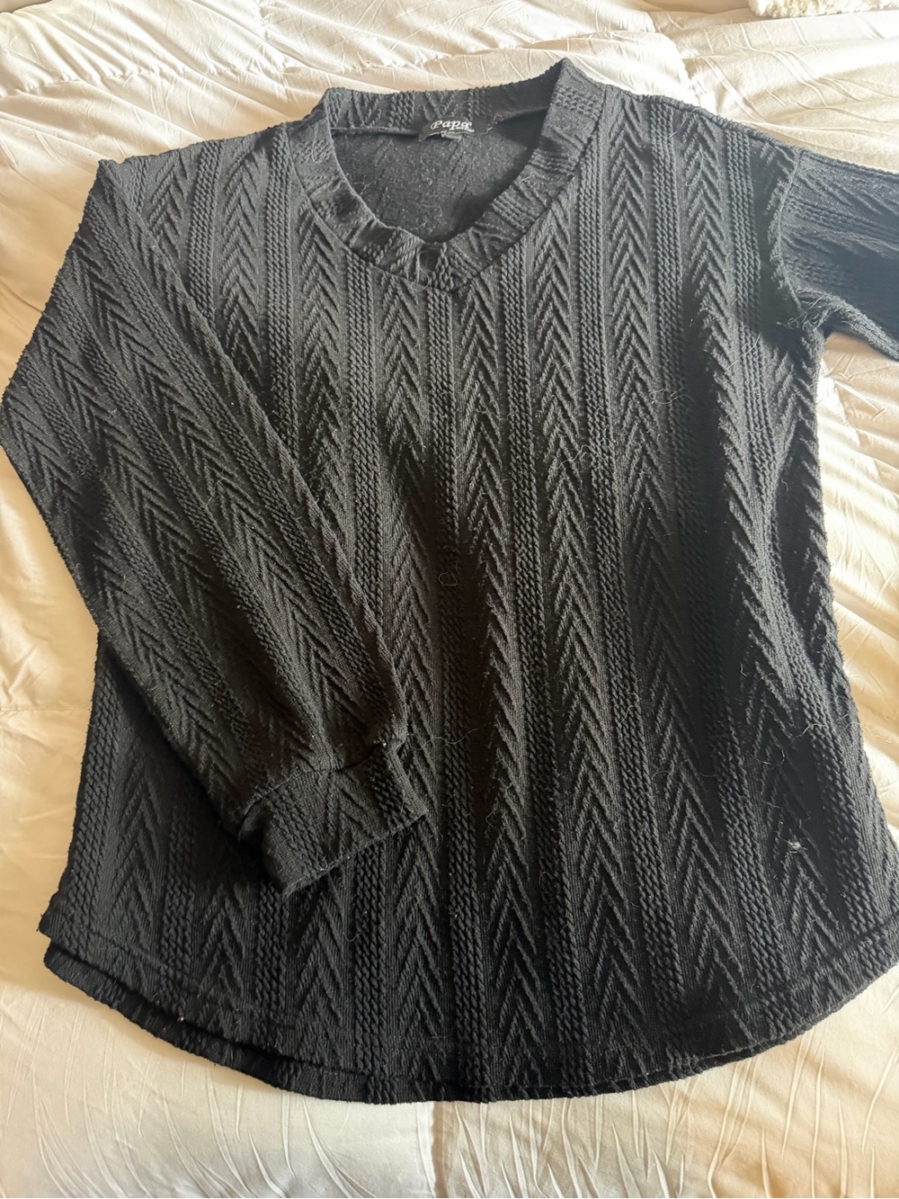 Papa Vancouver Boutique V-neck Cable-Knit Sweatshirt - black